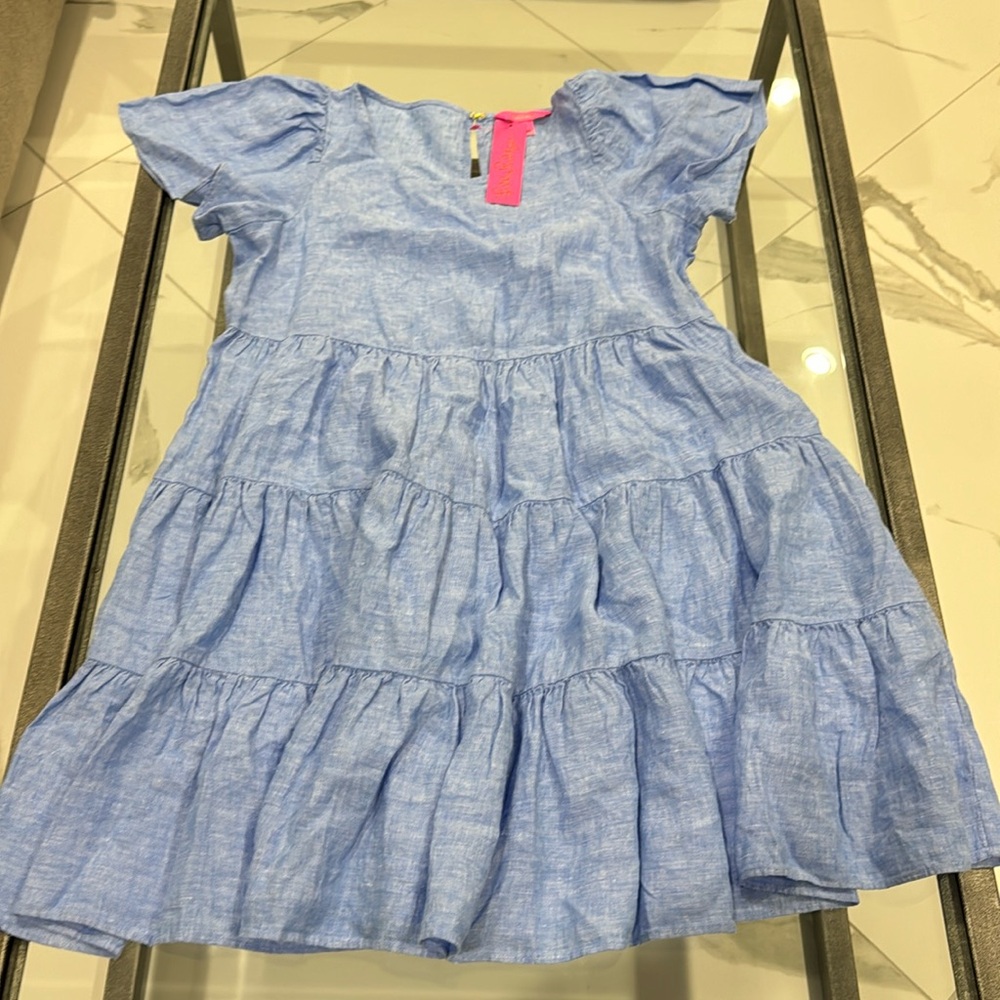 Lilly Pulitzer L dress
 Smoke/Pet free home 
NEW WITH TAGS